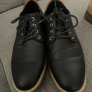 Dress shoes